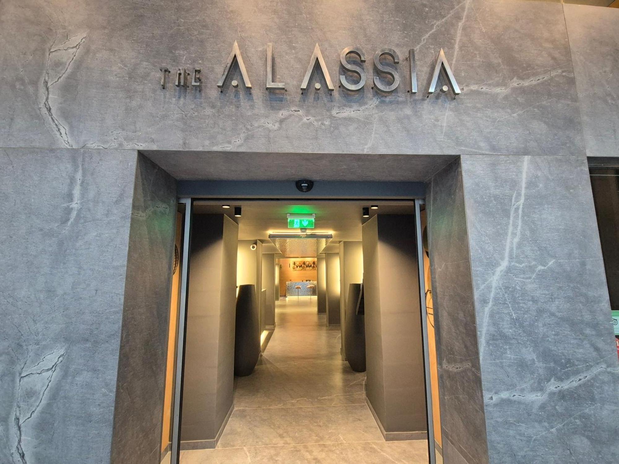 Alassia Hotel Афины Экстерьер фото